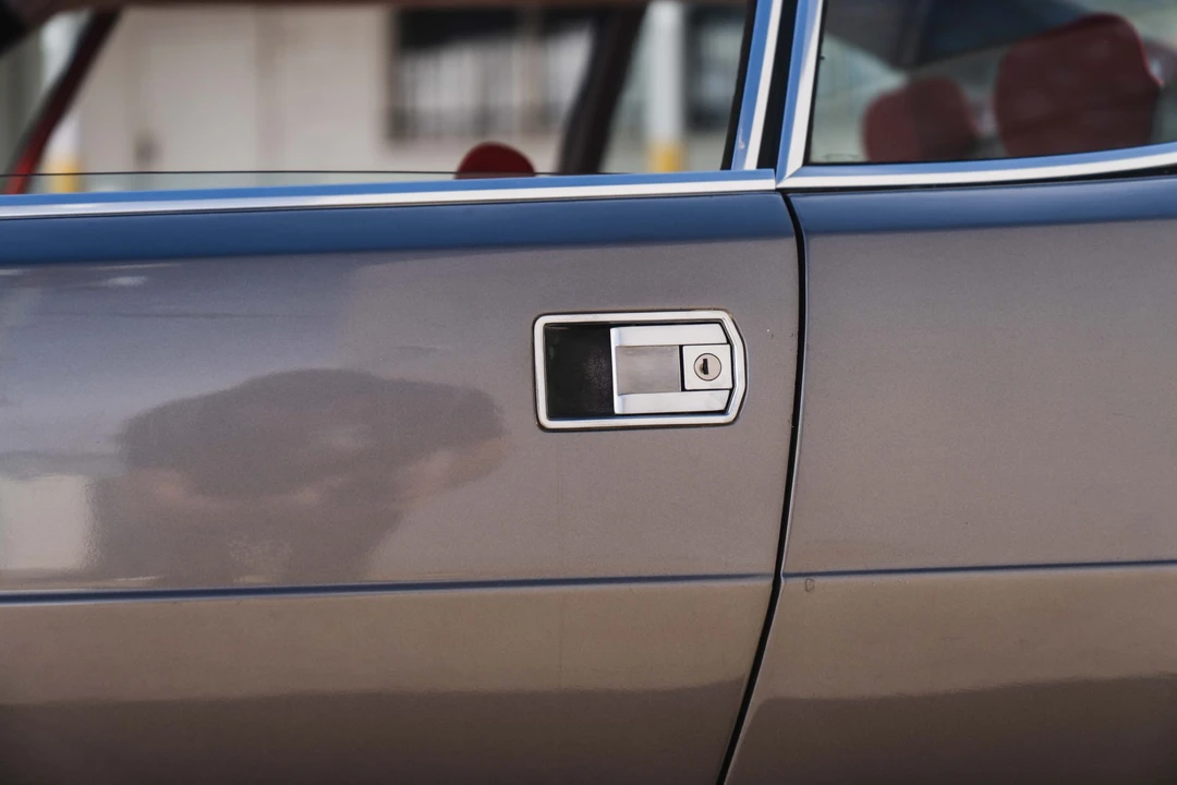 1975 Ferrari 308 GT4 - Image 25 of 31