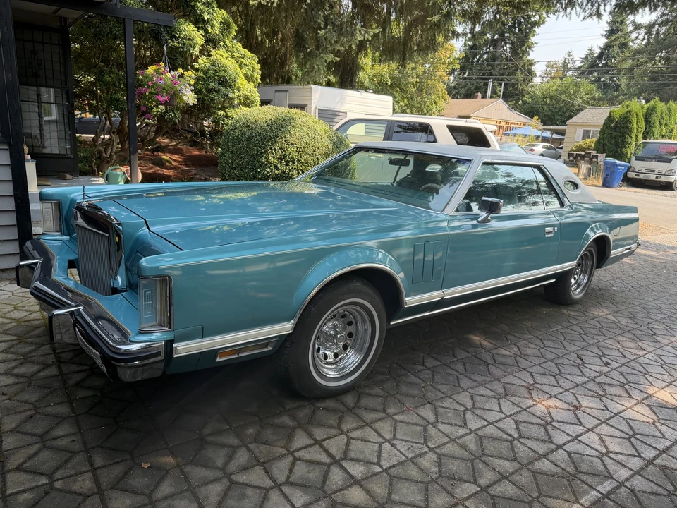 1979 Lincoln Continental Mark V - Image 2 of 31