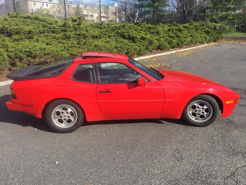 1986 Porsche 944 - Image 2 of 31