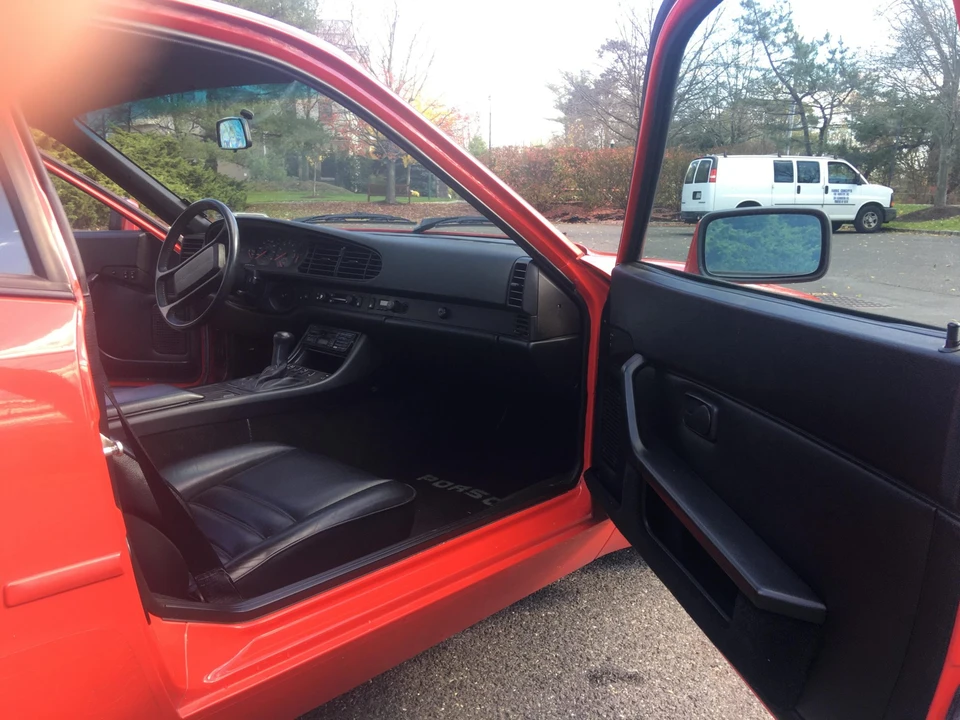 1986 Porsche 944 - Image 24 of 31