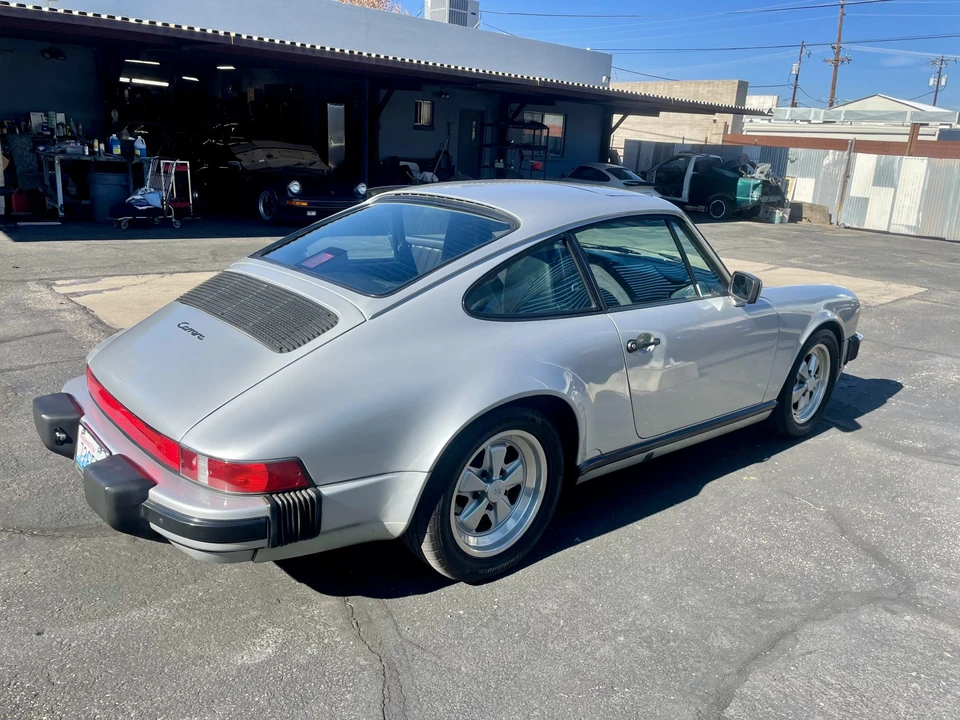 1987 Porsche 911 Carrera 3.2 - Image 6 of 31