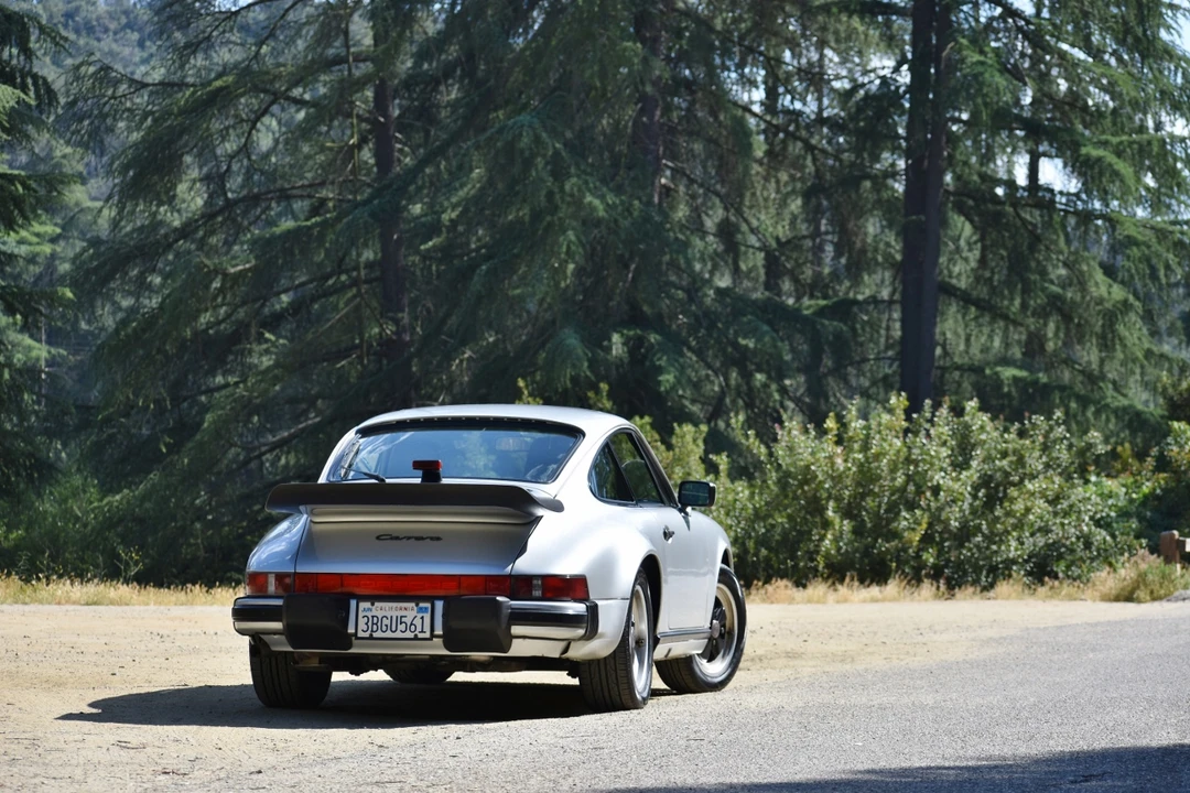 1987 Porsche 911 Carrera 3.2 - Image 12 of 31