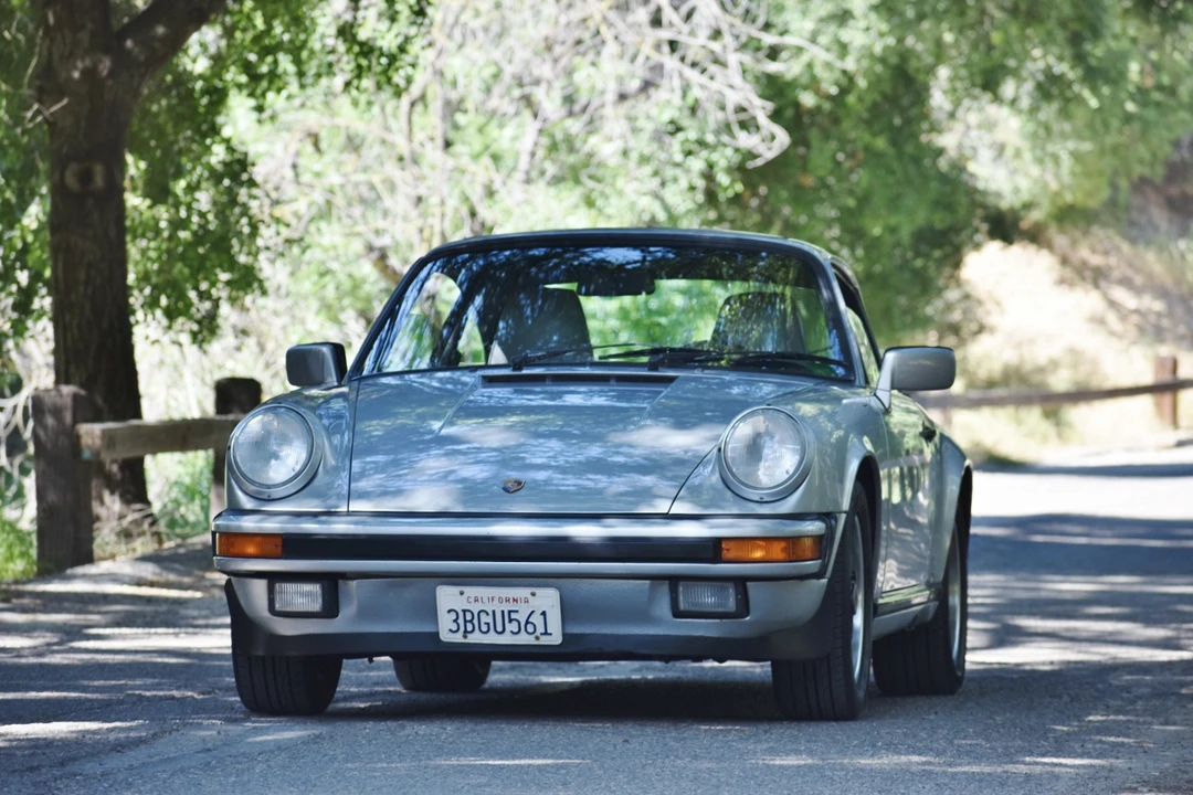1987 Porsche 911 Carrera 3.2 - Image 4 of 31