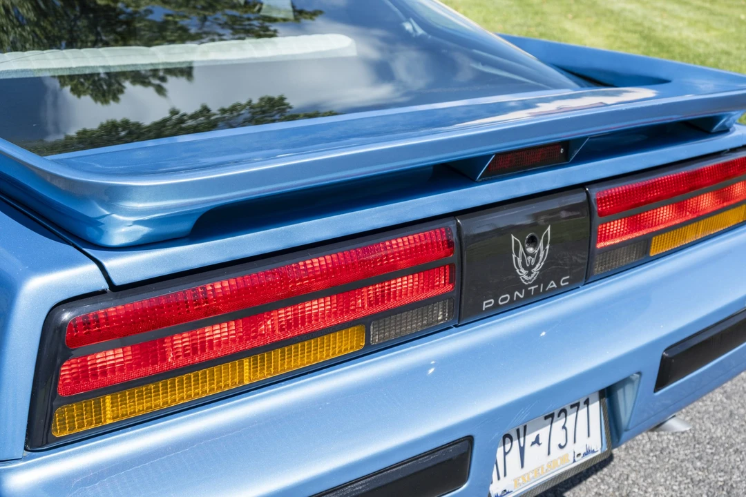 1988 Pontiac Firebird 3rd Gen - Image 24 of 31