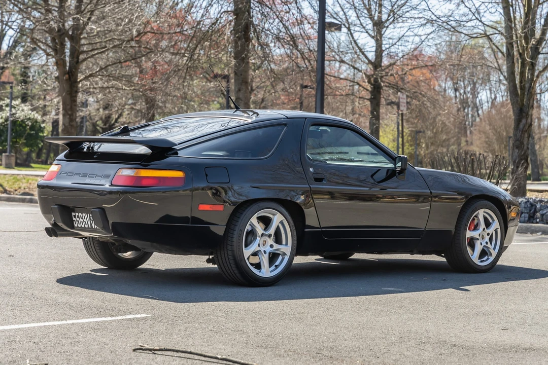 1989 Porsche 928 S4 - Image 6 of 31