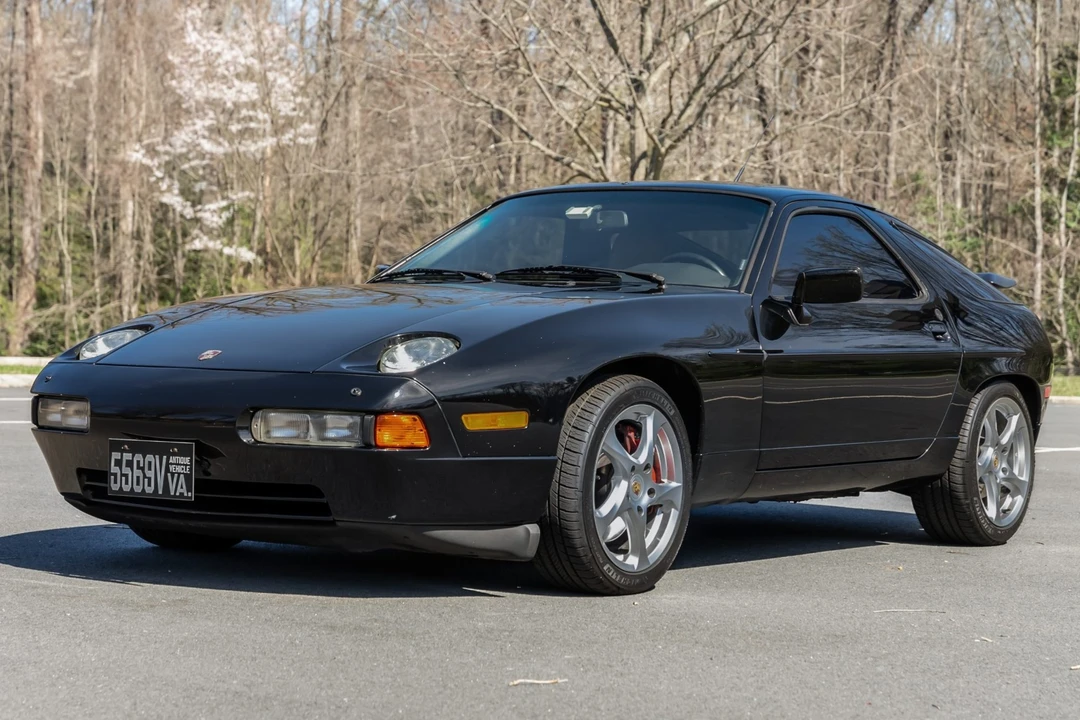 1989 Porsche 928 S4 - Image 1 of 31