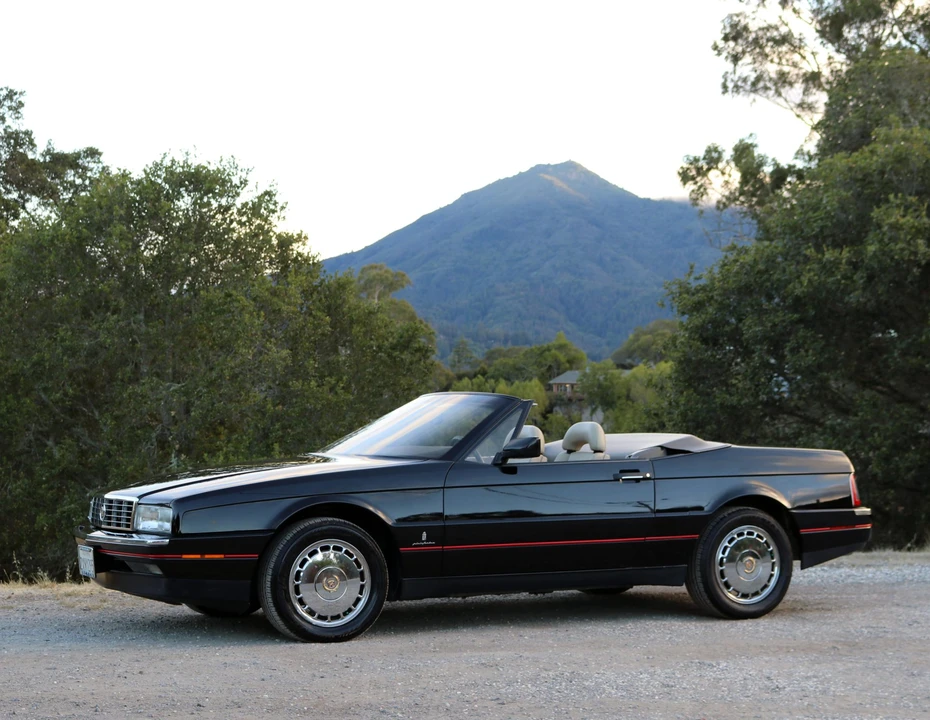 1991 Cadillac Allante - Image 4 of 31