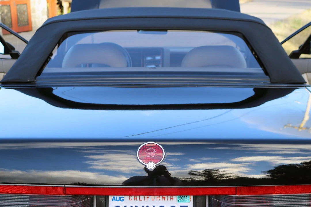 1991 Cadillac Allante - Image 27 of 31