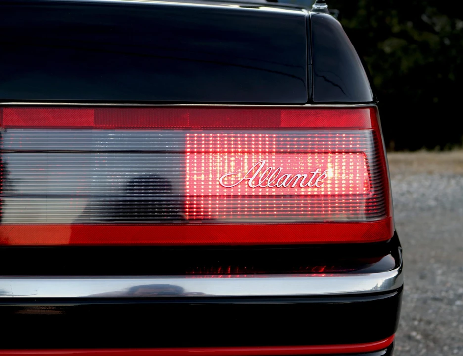 1991 Cadillac Allante - Image 31 of 31