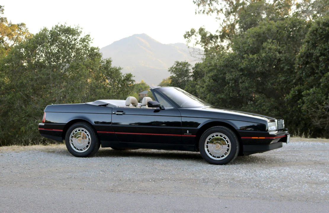1991 Cadillac Allante - Image 9 of 31