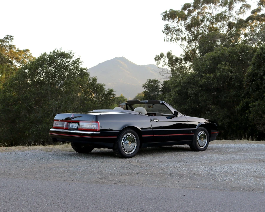 1991 Cadillac Allante - Image 15 of 31
