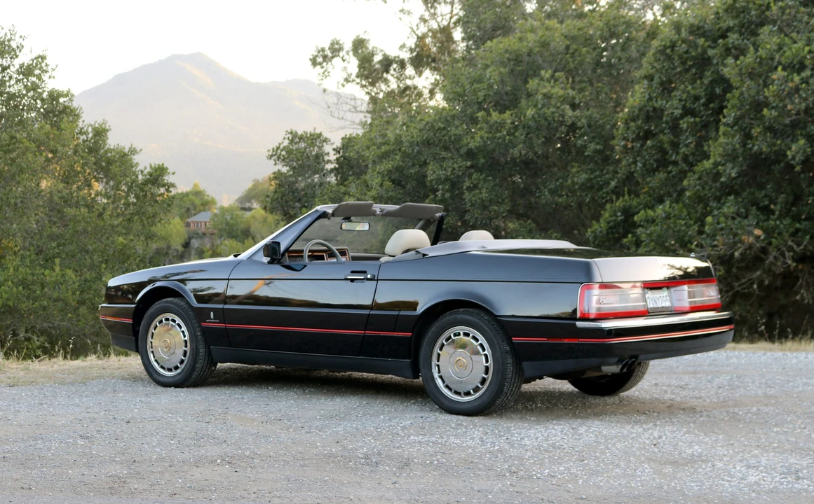 1991 Cadillac Allante - Image 18 of 31