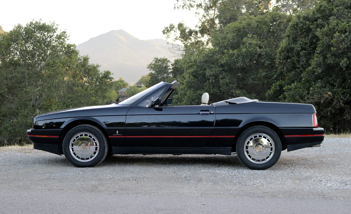1991 Cadillac Allante - Image 20 of 31