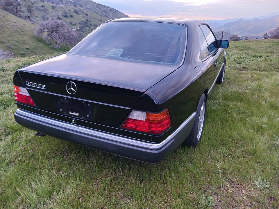 1991 Mercedes-Benz W124 E-Class - Image 17 of 31