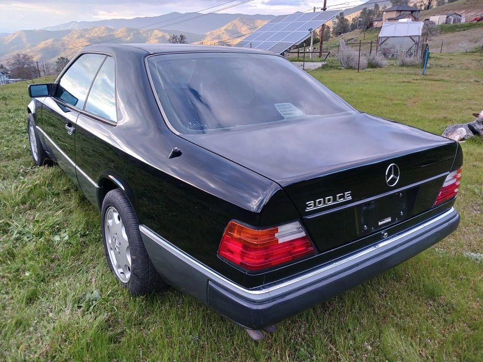 1991 Mercedes-Benz W124 E-Class - Image 11 of 31