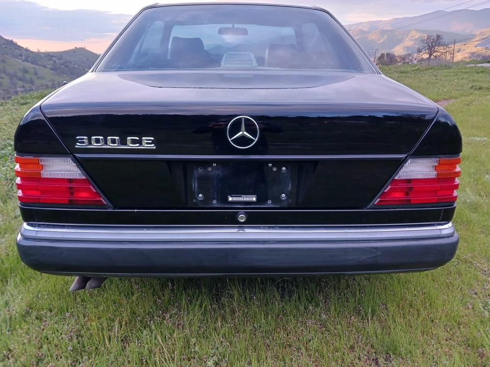 1991 Mercedes-Benz W124 E-Class - Image 14 of 31