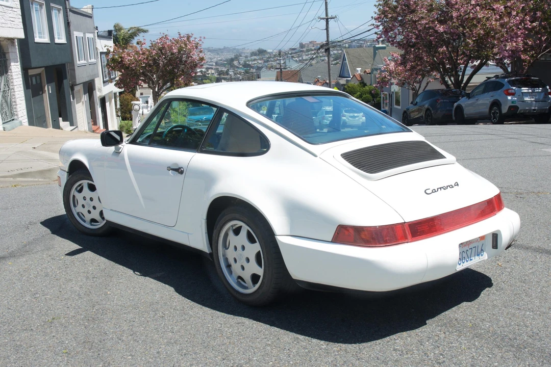 1991 Porsche 964 Carrera 4 - Image 26 of 31