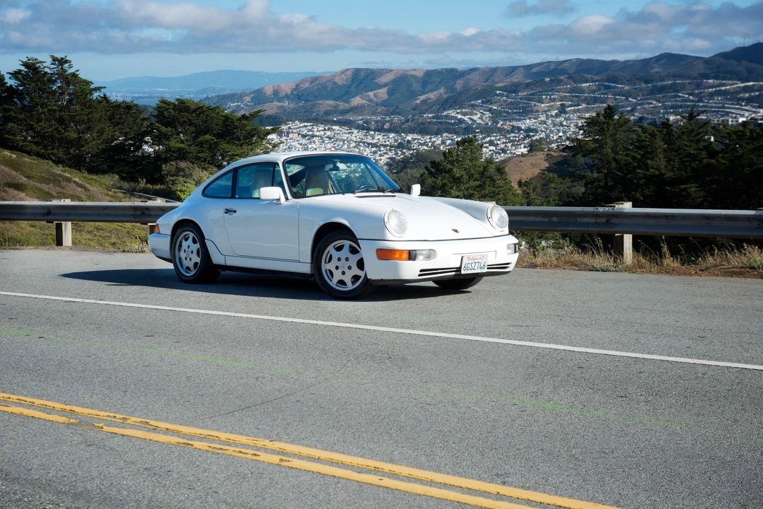 1991 Porsche 964 Carrera 4 - Image 9 of 31