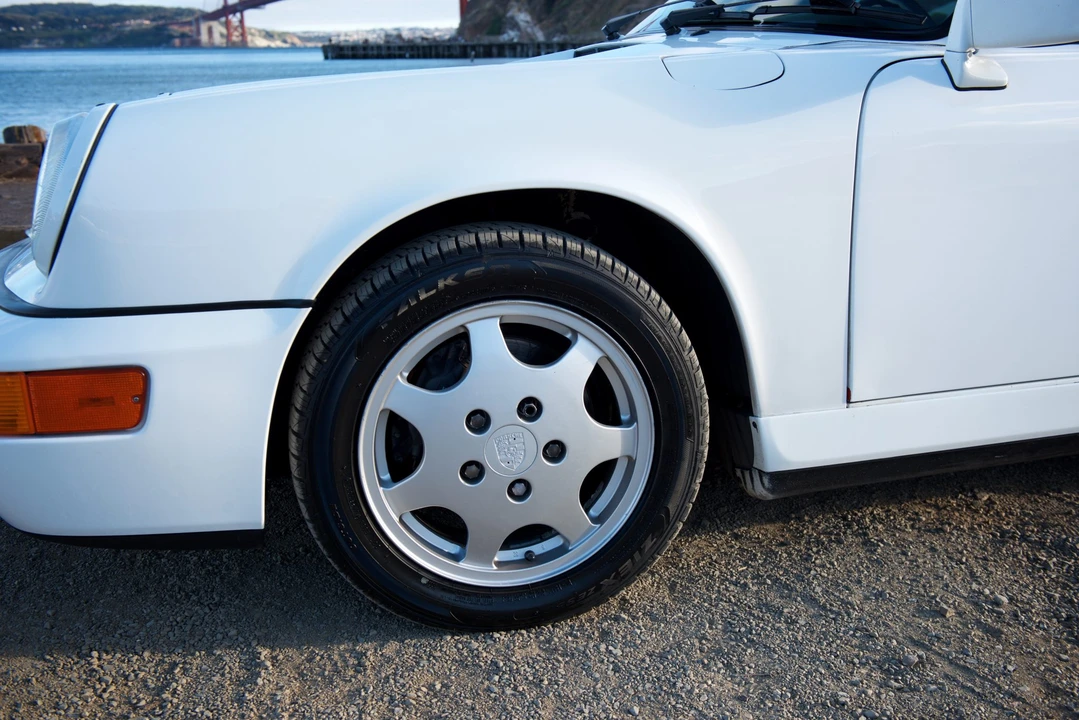 1991 Porsche 964 Carrera 4 - Image 27 of 31