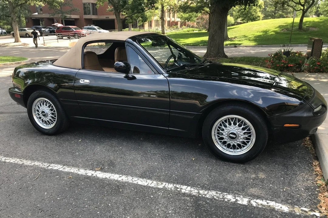 1992 Mazda NA MX-5 Miata - Image 6 of 31