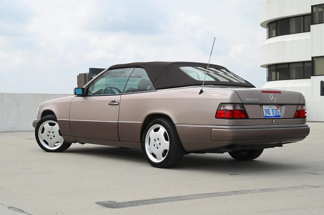 1993 Mercedes-Benz W124 E-Class - Image 12 of 31