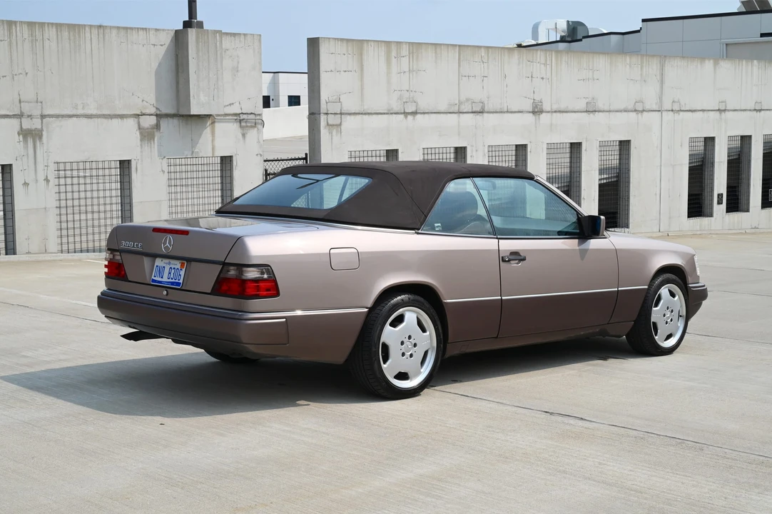 1993 Mercedes-Benz W124 E-Class - Image 16 of 31