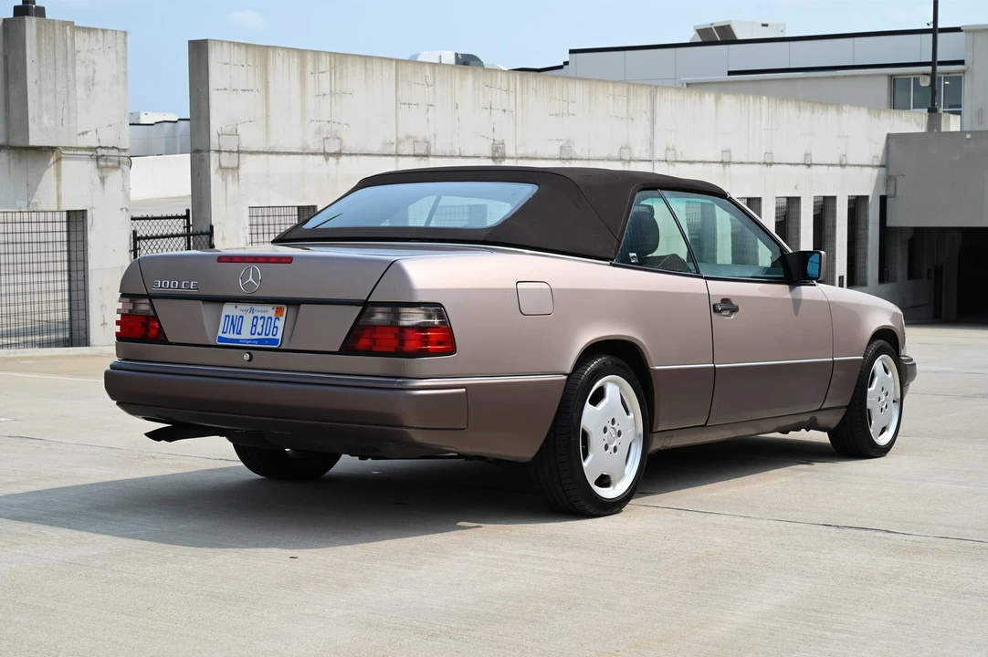 1993 Mercedes-Benz W124 E-Class - Image 15 of 31
