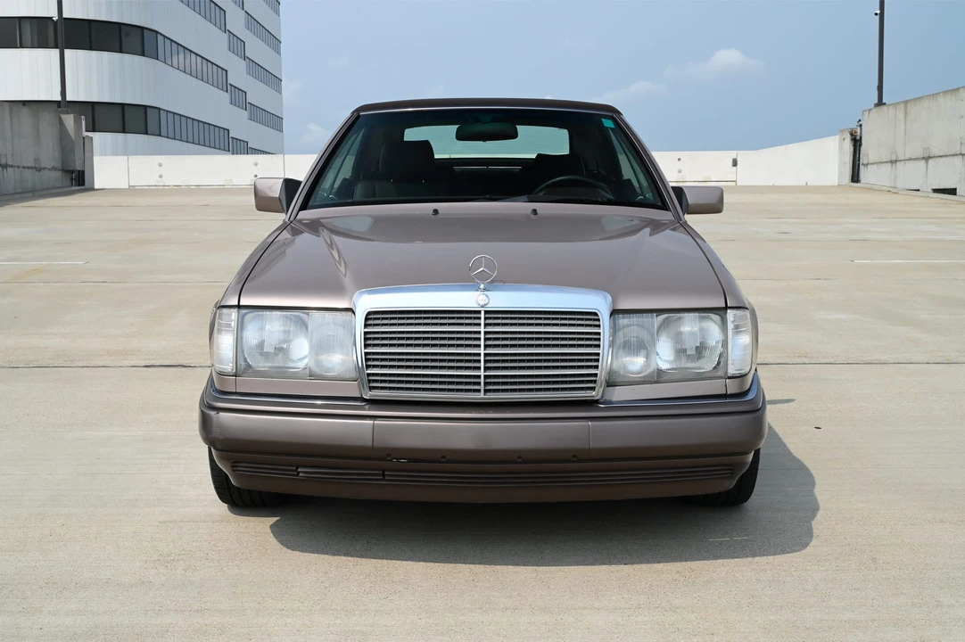 1993 Mercedes-Benz W124 E-Class - Image 2 of 31