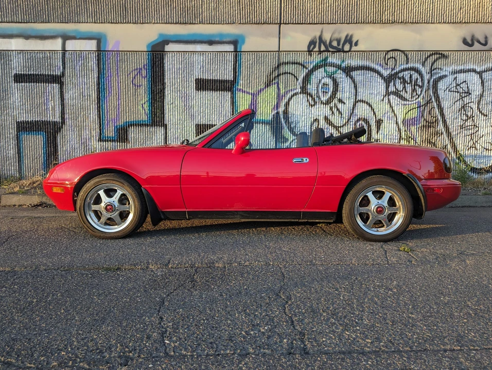 1994 Mazda NA MX-5 Miata - Image 21 of 31