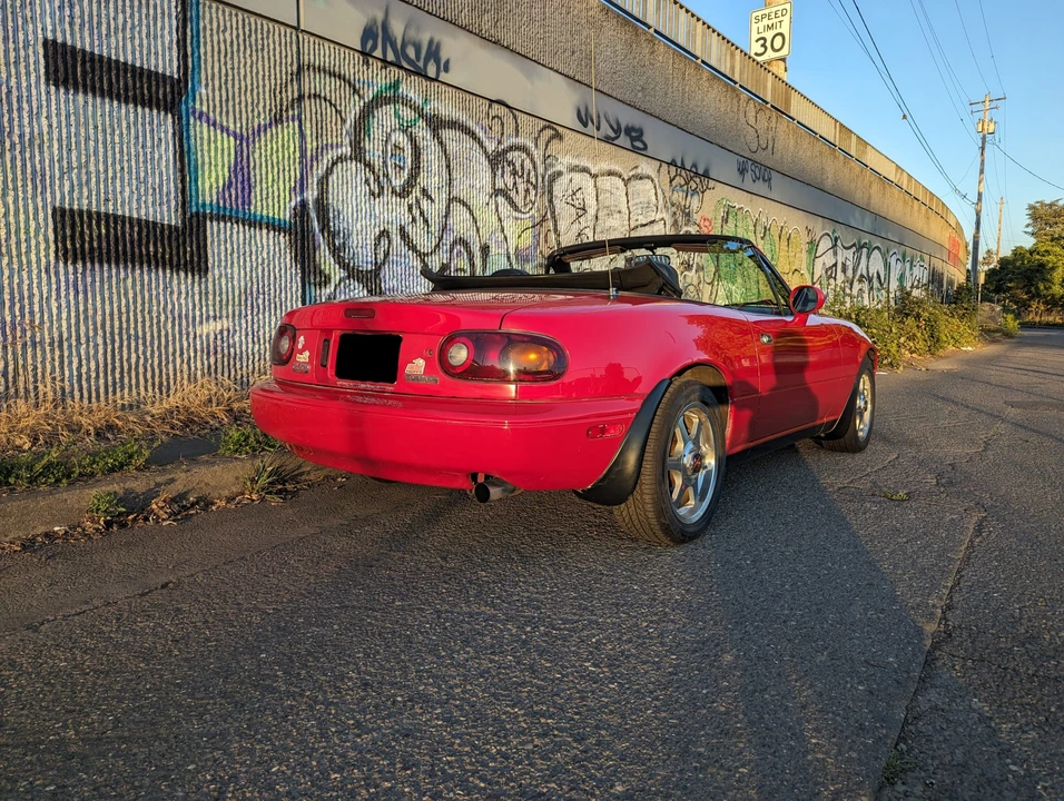 1994 Mazda NA MX-5 Miata - Image 17 of 31