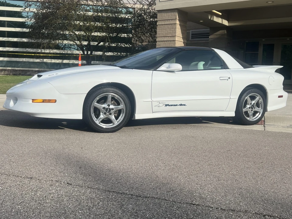 1994 Pontiac Firebird Trans Am 4th Gen - Image 12 of 31