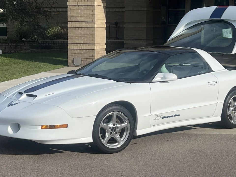 1994 Pontiac Firebird Trans Am 4th Gen - Image 14 of 31
