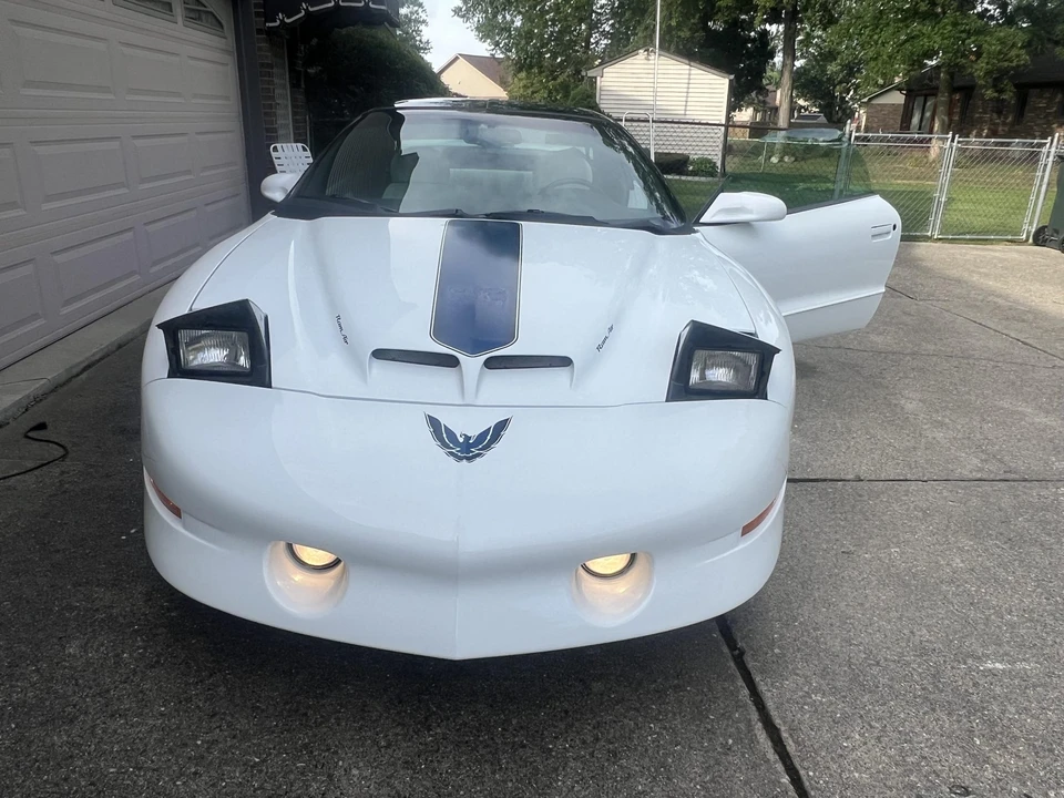 1994 Pontiac Firebird Trans Am 4th Gen - Image 6 of 31