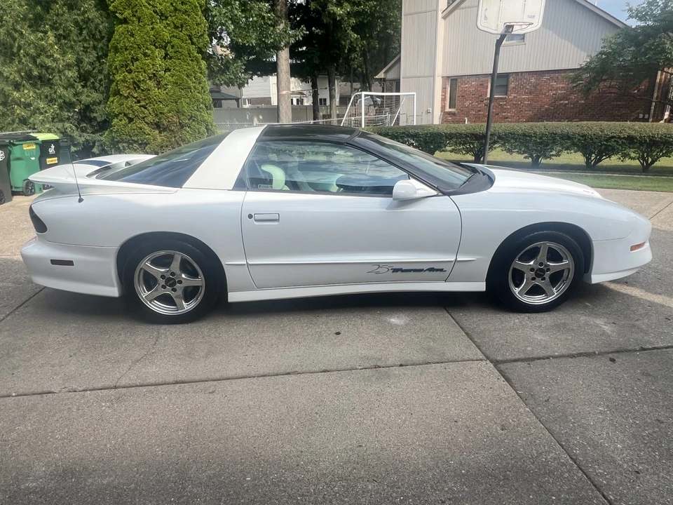 1994 Pontiac Firebird Trans Am 4th Gen - Image 8 of 31
