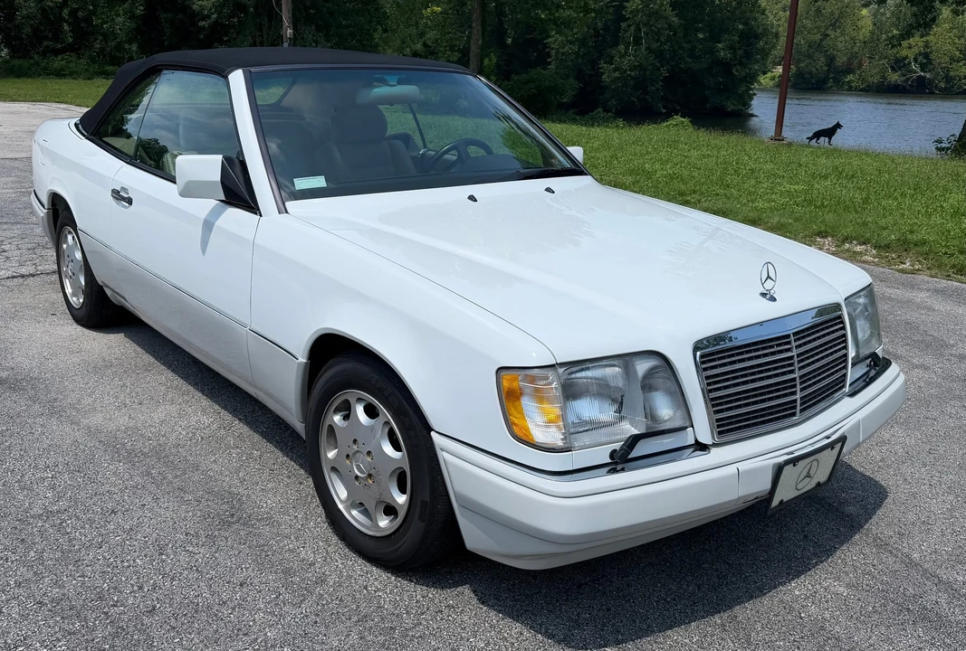 1995 Mercedes-Benz W124 E-Class - Image 2 of 31