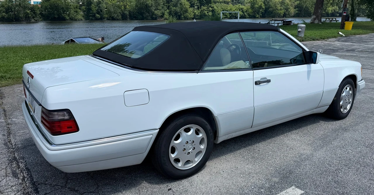 1995 Mercedes-Benz W124 E-Class - Image 16 of 31