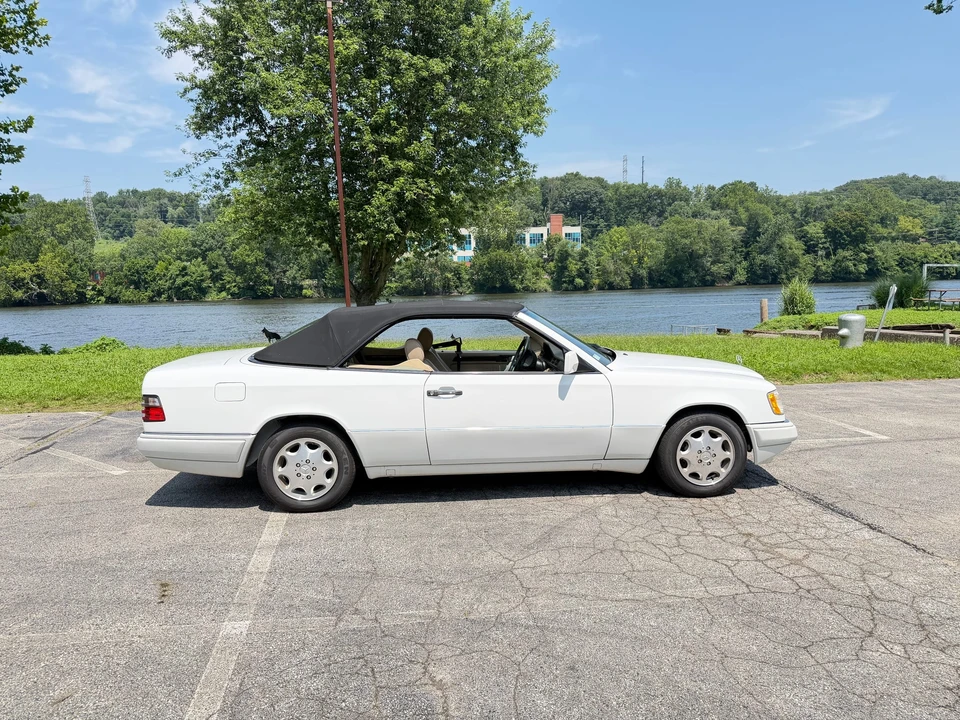 1995 Mercedes-Benz W124 E-Class - Image 17 of 31