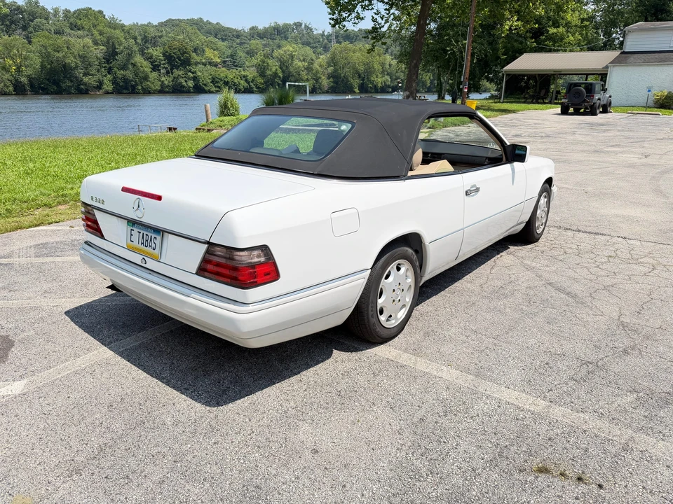 1995 Mercedes-Benz W124 E-Class - Image 14 of 31