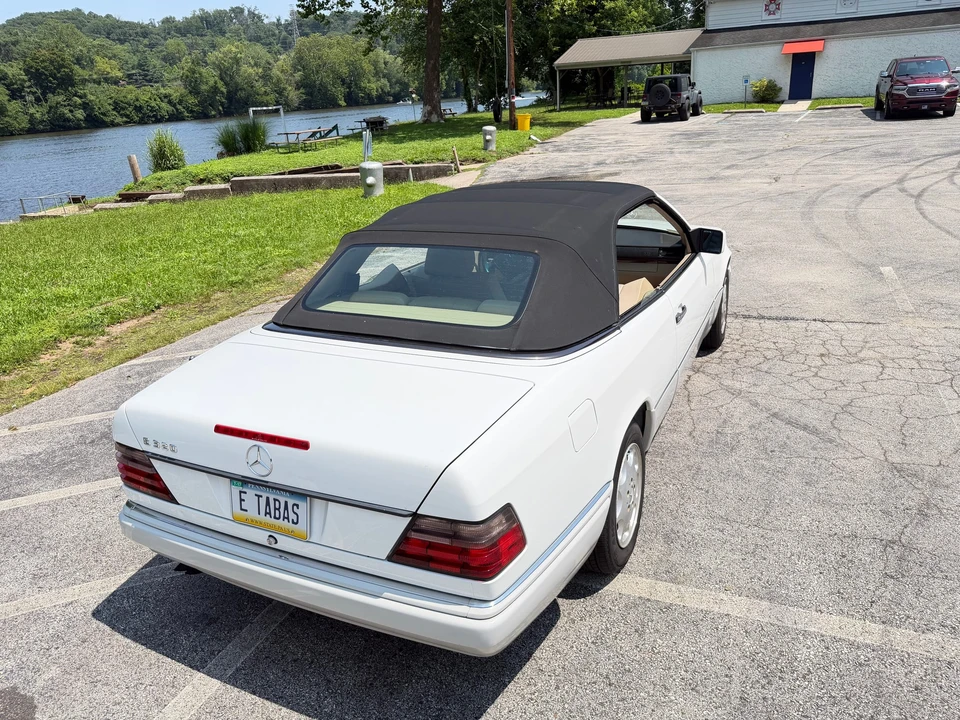 1995 Mercedes-Benz W124 E-Class - Image 13 of 31