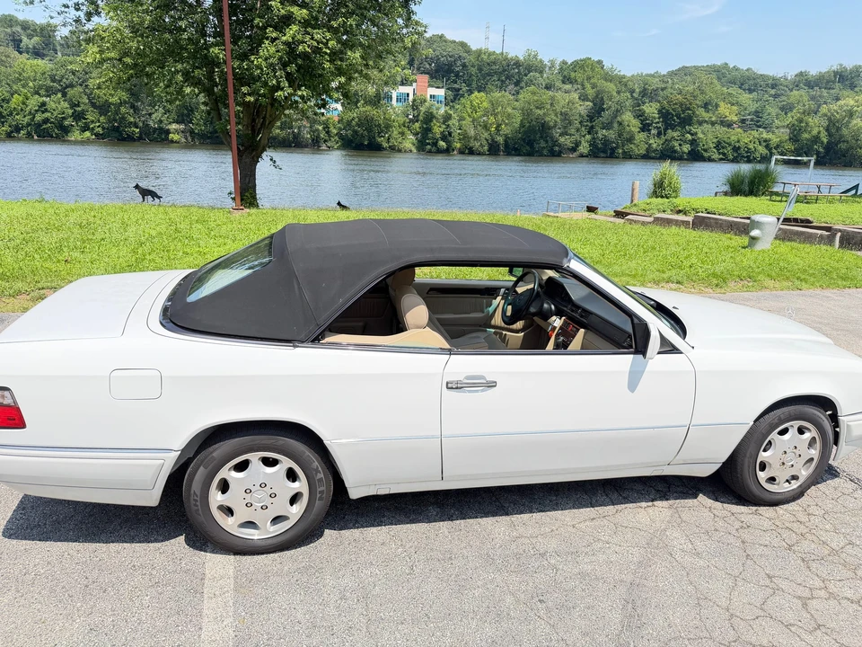 1995 Mercedes-Benz W124 E-Class - Image 18 of 31