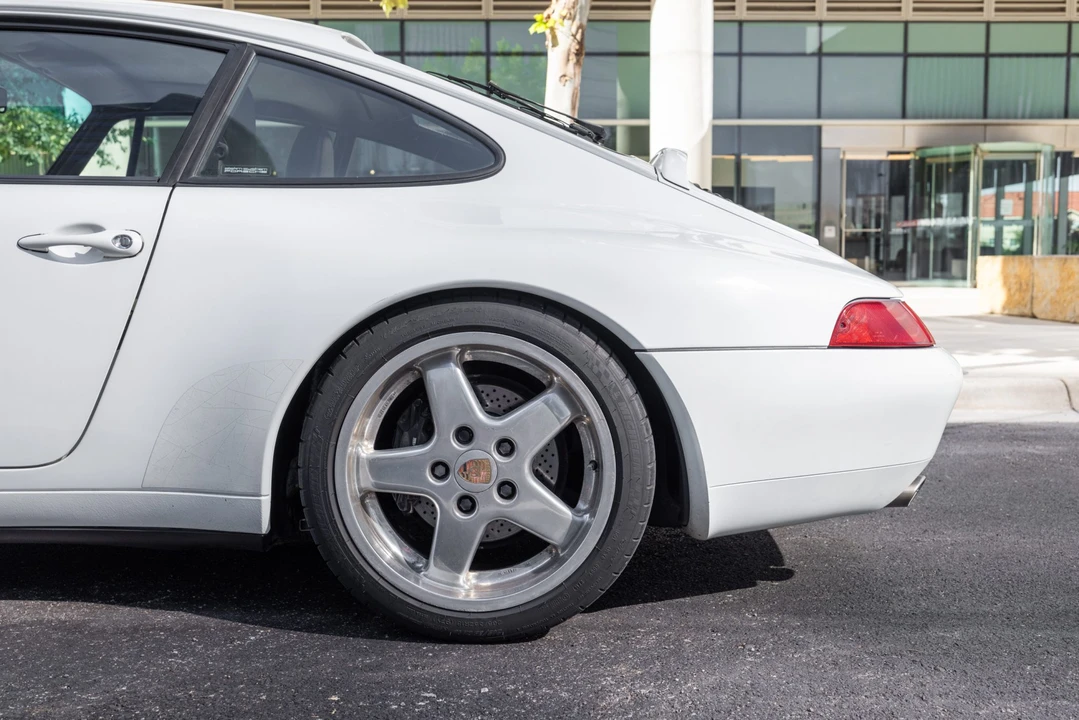 1995 Porsche 993 Carrera - Image 26 of 31
