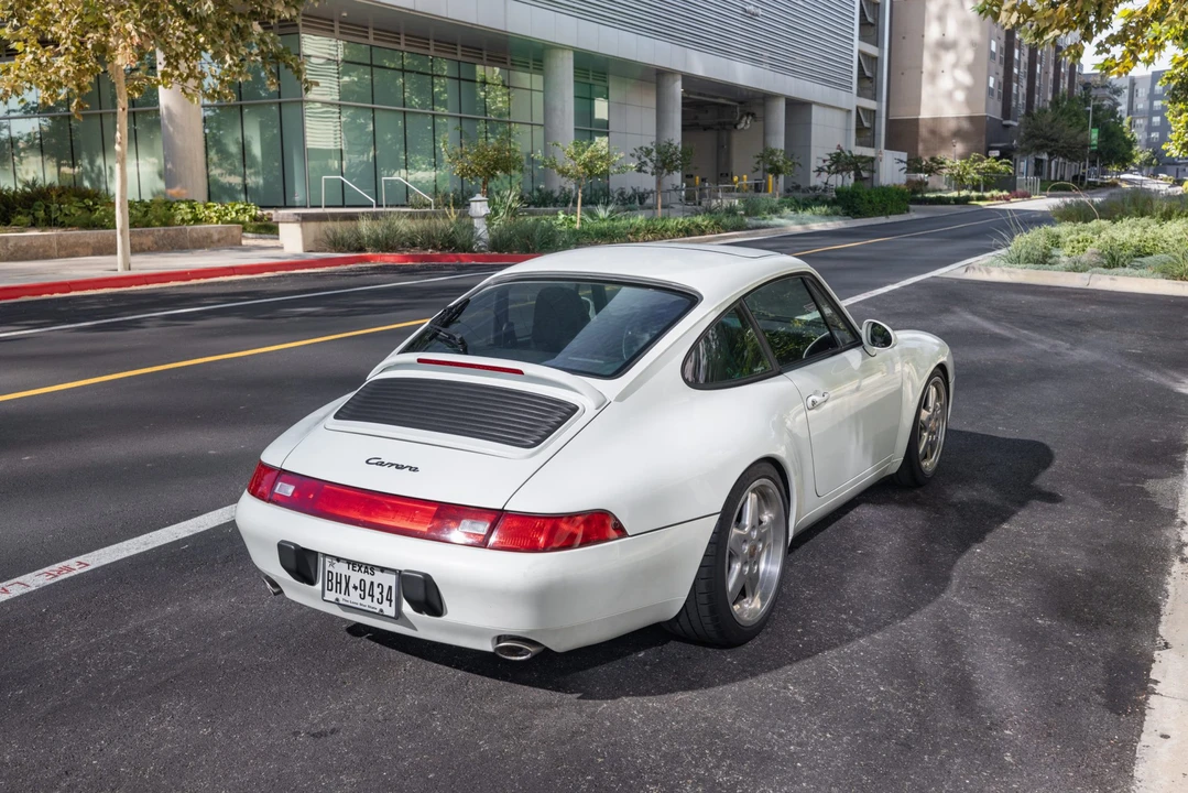 1995 Porsche 993 Carrera - Image 8 of 31