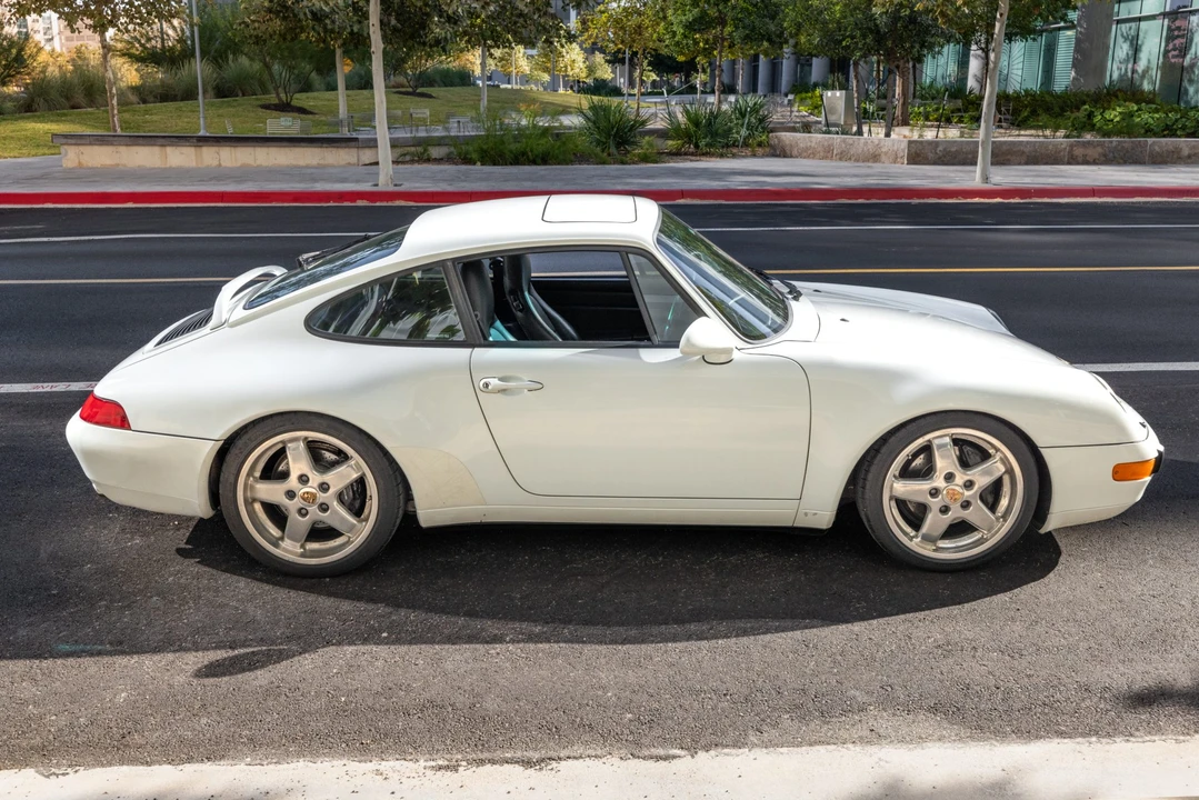 1995 Porsche 993 Carrera - Image 6 of 31
