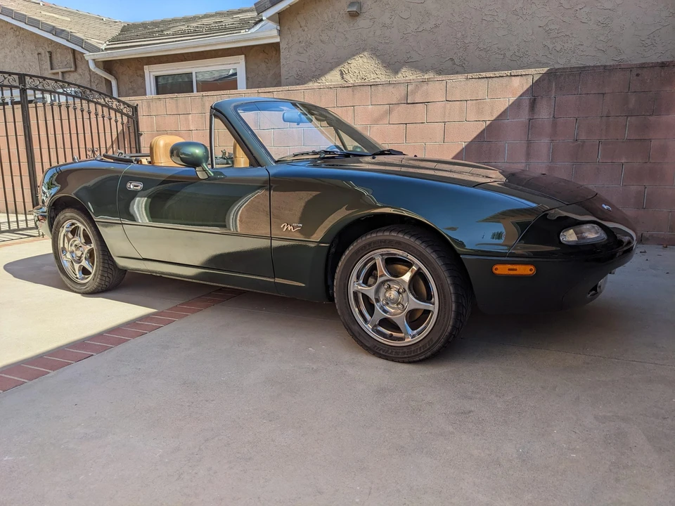 1997 Mazda NA MX-5 Miata - Image 2 of 31