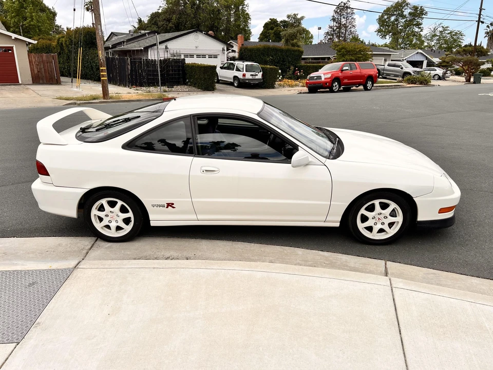1998 Acura Integra Type R 3rd Gen - Image 17 of 31