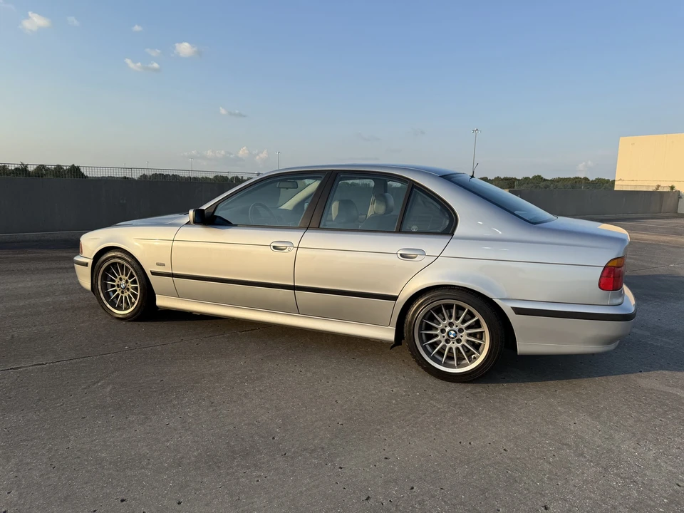 1998 BMW E39 540i - Image 9 of 31