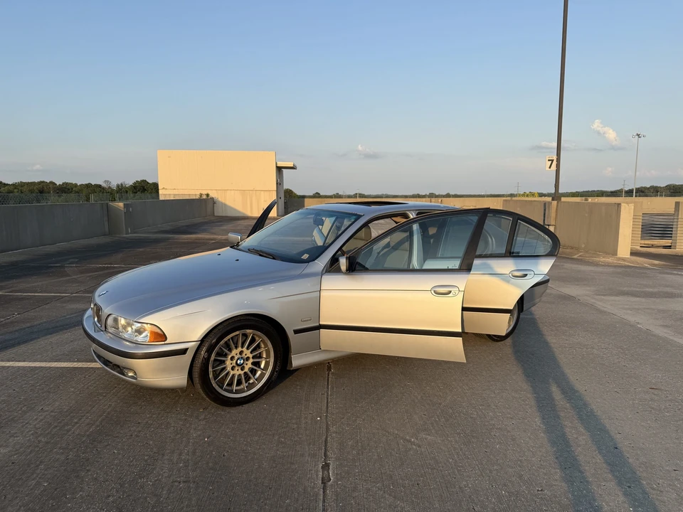 1998 BMW E39 540i - Image 30 of 31