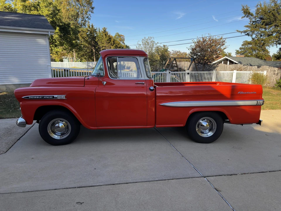 1959 Chevrolet Task Force - Image 4 of 31