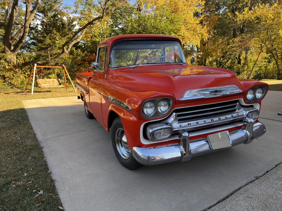 1959 Chevrolet Task Force - Image 12 of 31