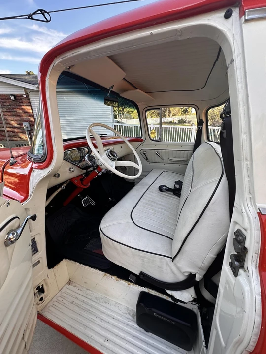 1959 Chevrolet Task Force - Image 22 of 31